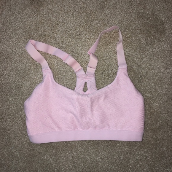 ACCEPTING OFFERS Lorna Jane sports bra - Picture 1 of 2